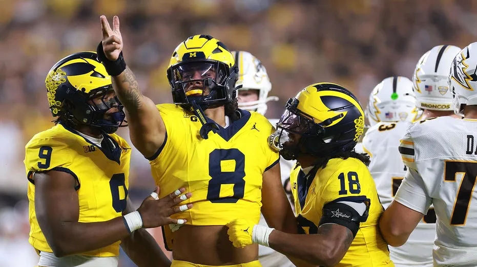 Michigan Wolverines Narrowly Escape Upset Bid from Western Michigan with Last-Second Touchdown